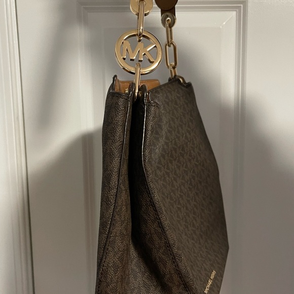 Michael Kors Purse - Picture 4 of 8